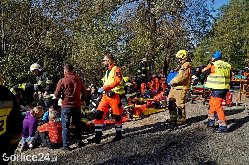 Masowy wypadek w Bednarce 19.10