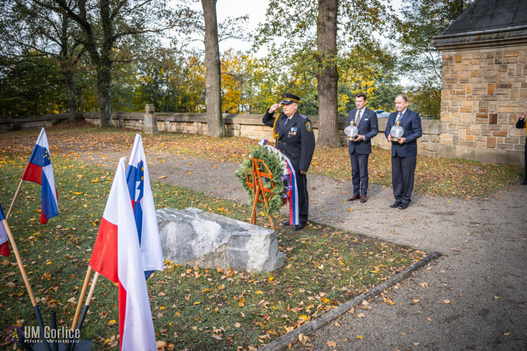 Oddali hołd poległym żołnierzom słoweńskim 31.10