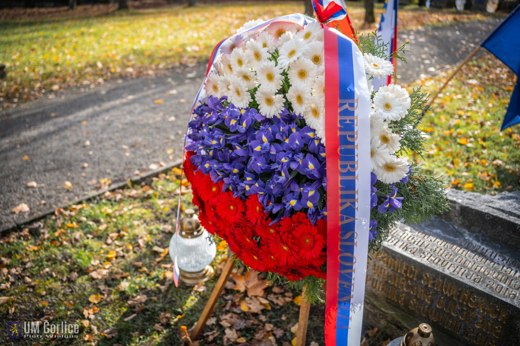 Oddali hołd poległym żołnierzom słoweńskim 31.10