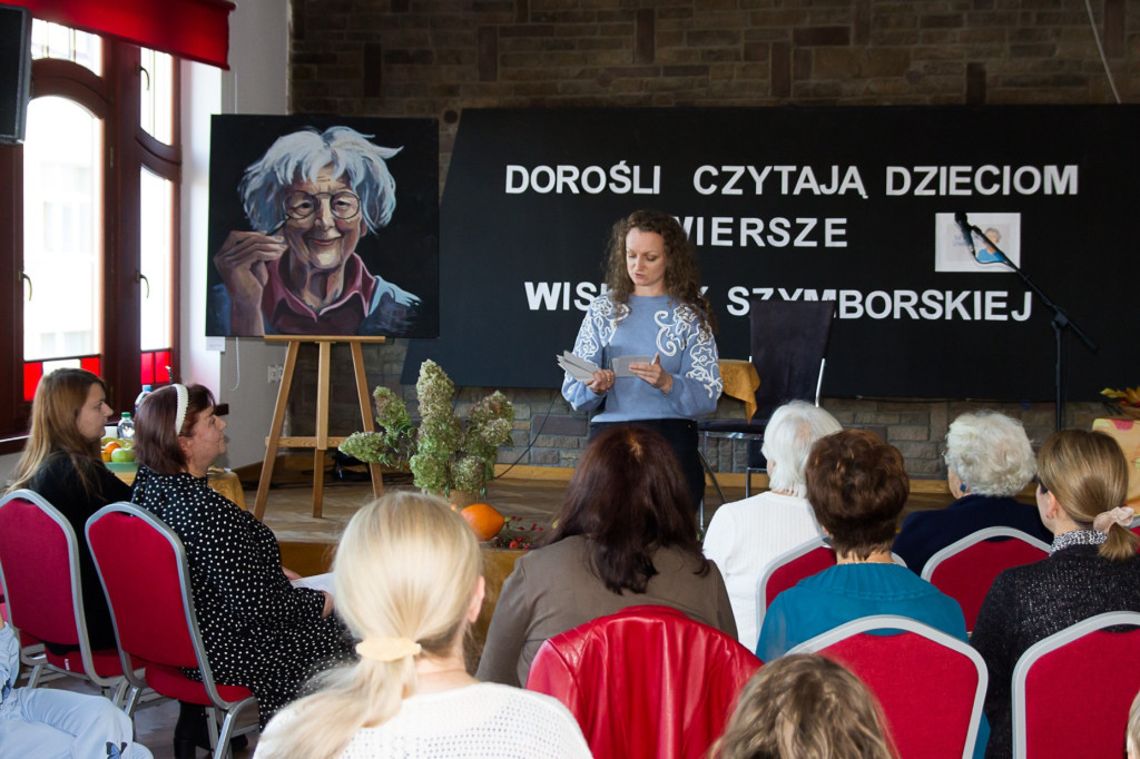 Dorośli czytają dzieciom. Wiersze Wisławy Szymborskiej