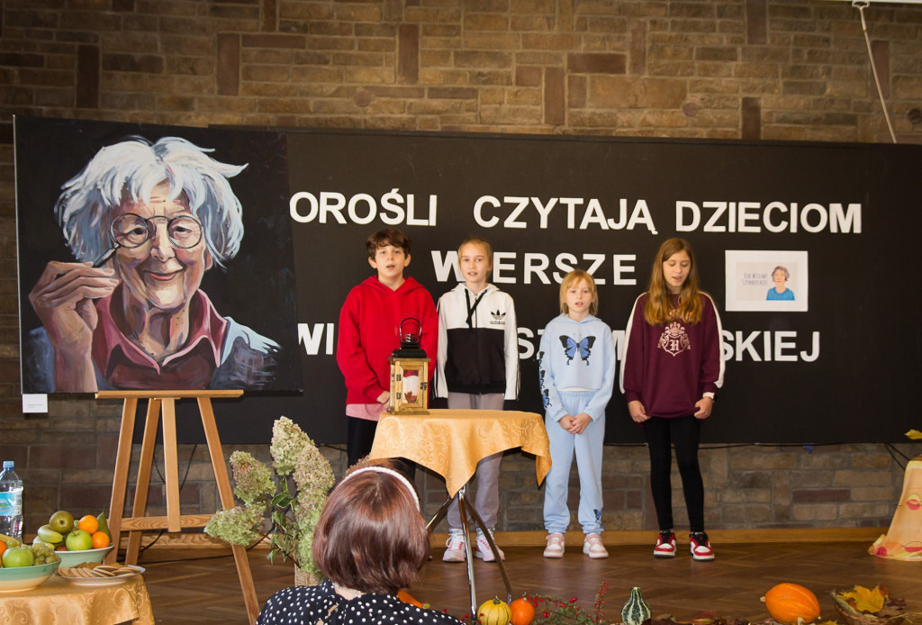 Dorośli czytają dzieciom. Wiersze Wisławy Szymborskiej