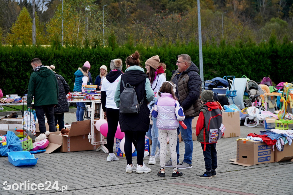 Charytatywny Pchli Targ dla Wiktorii Wróbel (4.11)