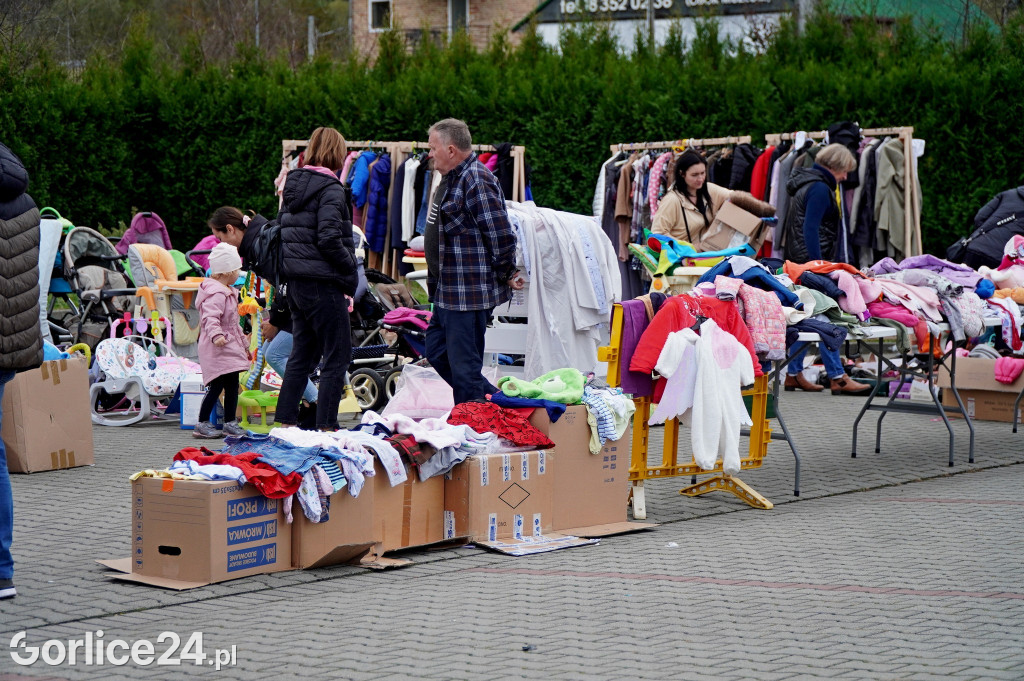 Charytatywny Pchli Targ dla Wiktorii Wróbel (4.11)