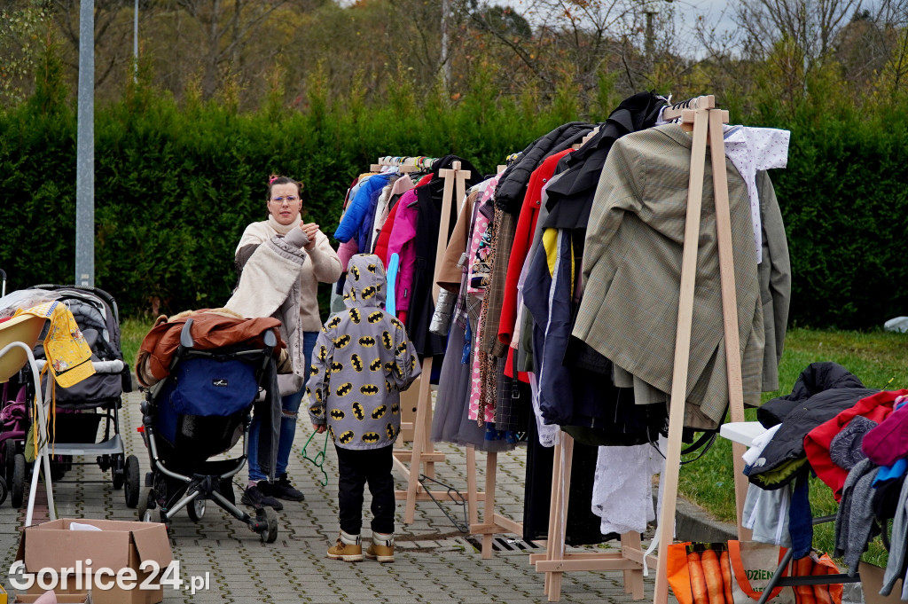 Charytatywny Pchli Targ dla Wiktorii Wróbel (4.11)