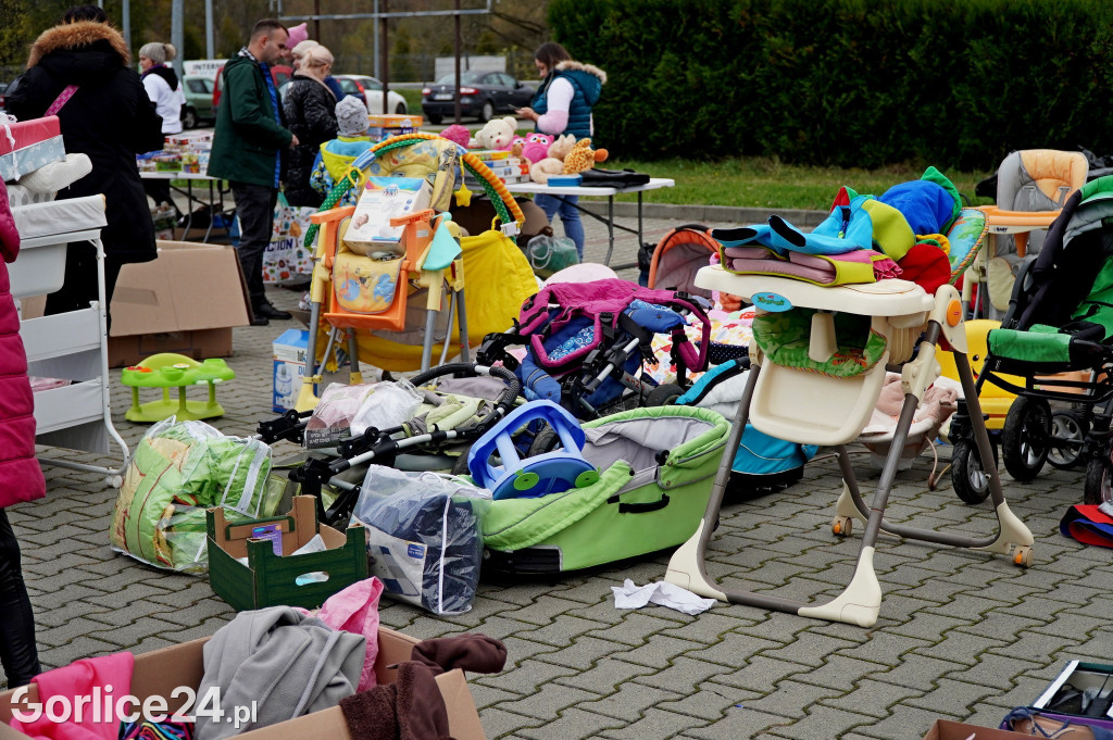 Charytatywny Pchli Targ dla Wiktorii Wróbel (4.11)