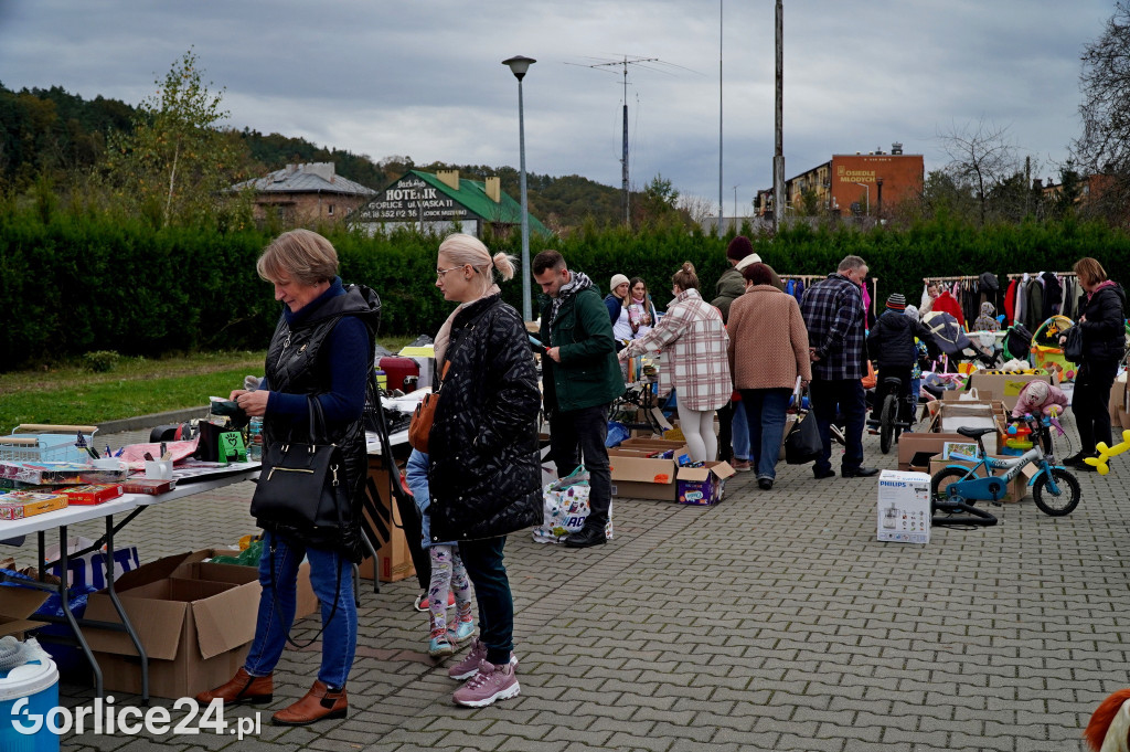 Charytatywny Pchli Targ dla Wiktorii Wróbel (4.11)
