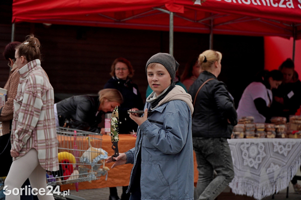 Charytatywny Pchli Targ dla Wiktorii Wróbel (4.11)