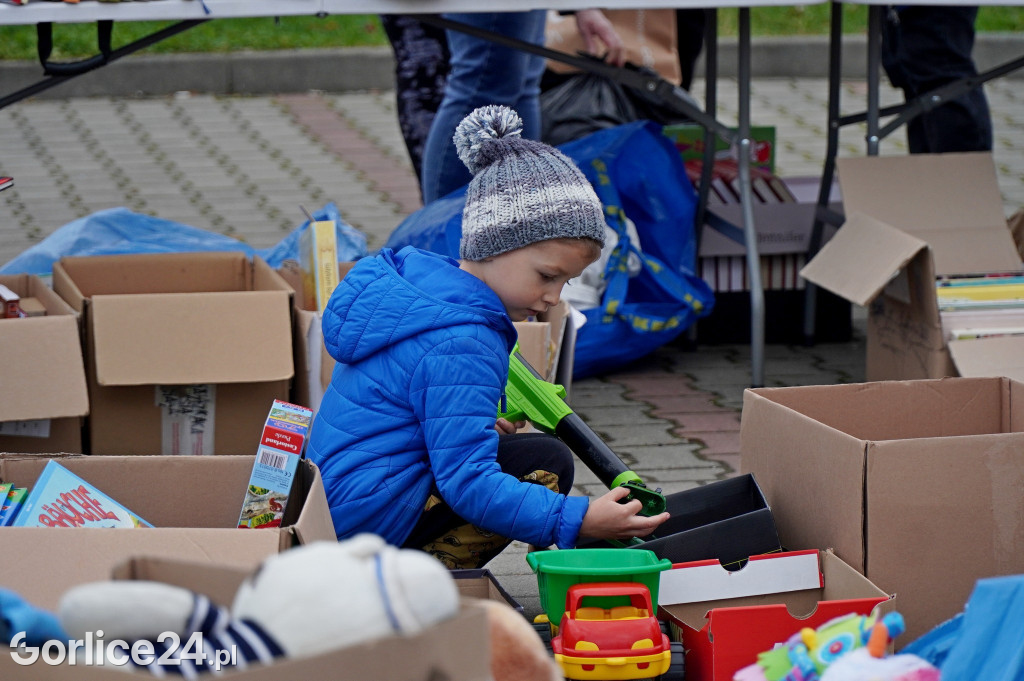 Charytatywny Pchli Targ dla Wiktorii Wróbel (4.11)