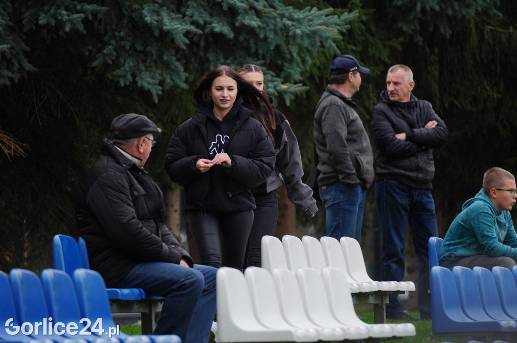 Piłka Nożna IV Liga: GKS Glinik vs Lubań Maniowy (04.11.)