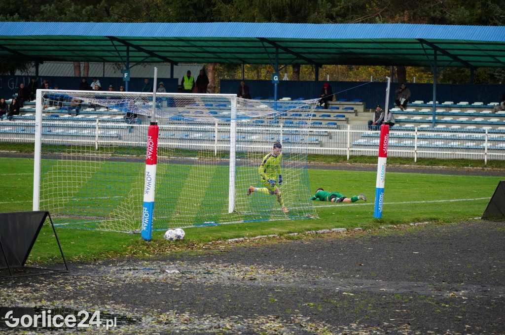 Piłka Nożna IV Liga: GKS Glinik vs Lubań Maniowy (04.11.)