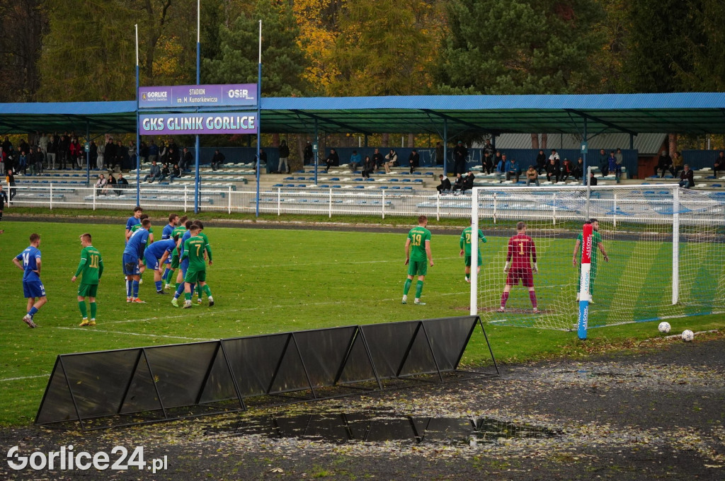 Piłka Nożna IV Liga: GKS Glinik vs Lubań Maniowy (04.11.)