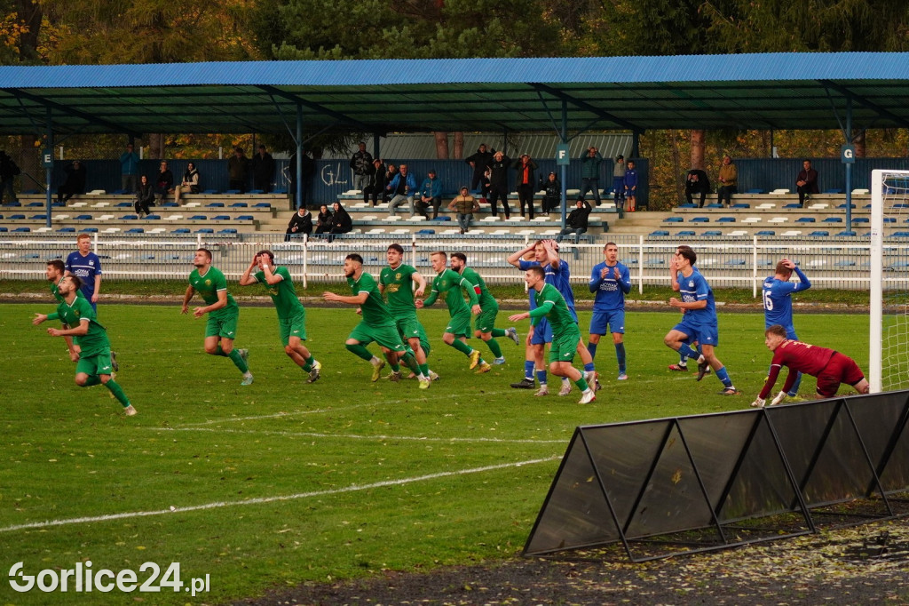 Piłka Nożna IV Liga: GKS Glinik vs Lubań Maniowy (04.11.)