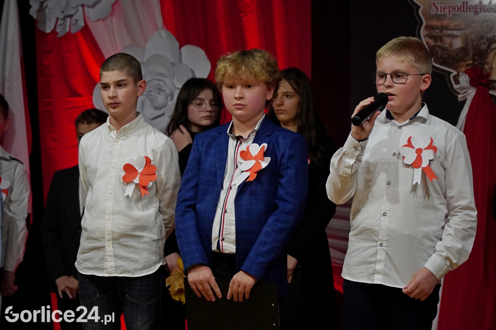 Święto Niepodległości w Gminnym Ośrodku Kultury w Sękowej