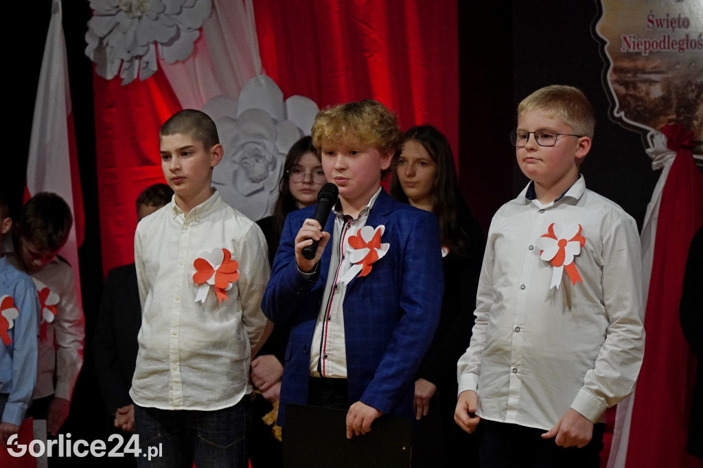 Święto Niepodległości w Gminnym Ośrodku Kultury w Sękowej