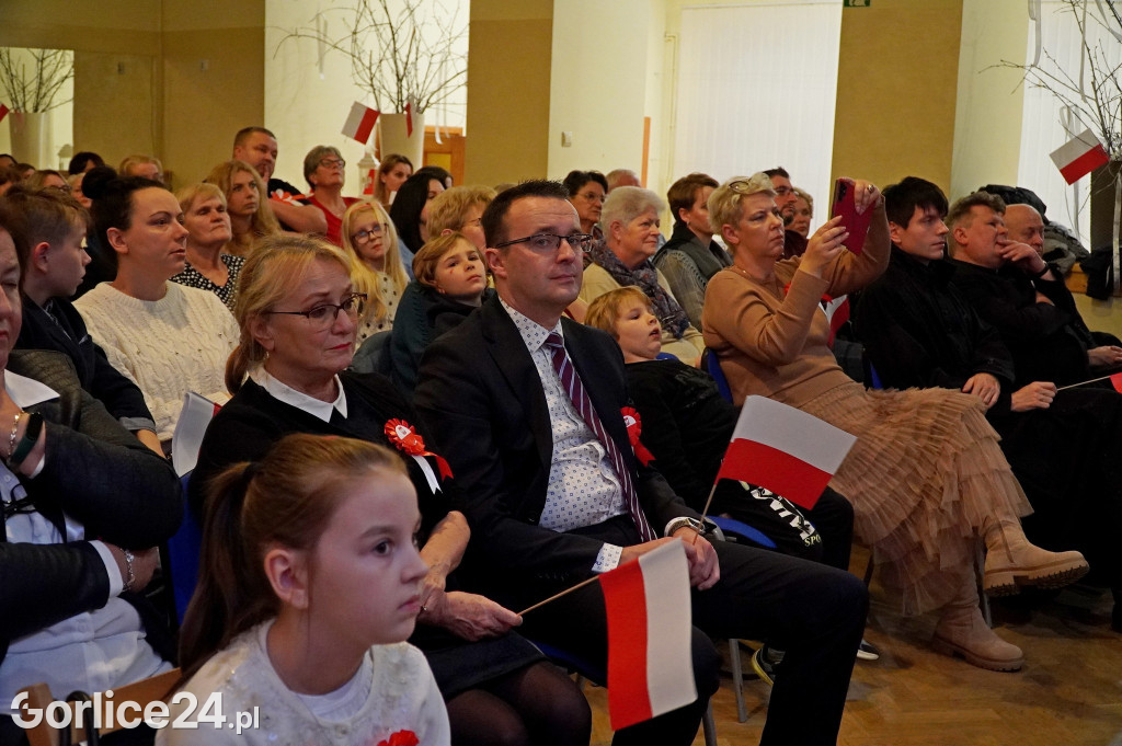 Święto Niepodległości w Gminnym Ośrodku Kultury w Sękowej