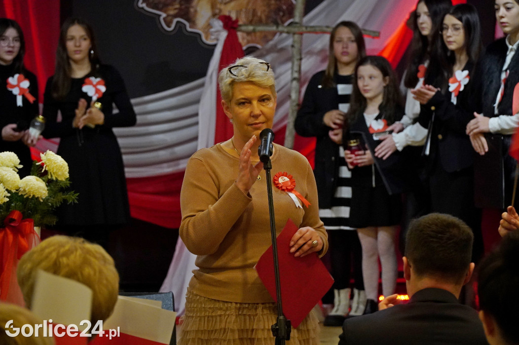 Święto Niepodległości w Gminnym Ośrodku Kultury w Sękowej