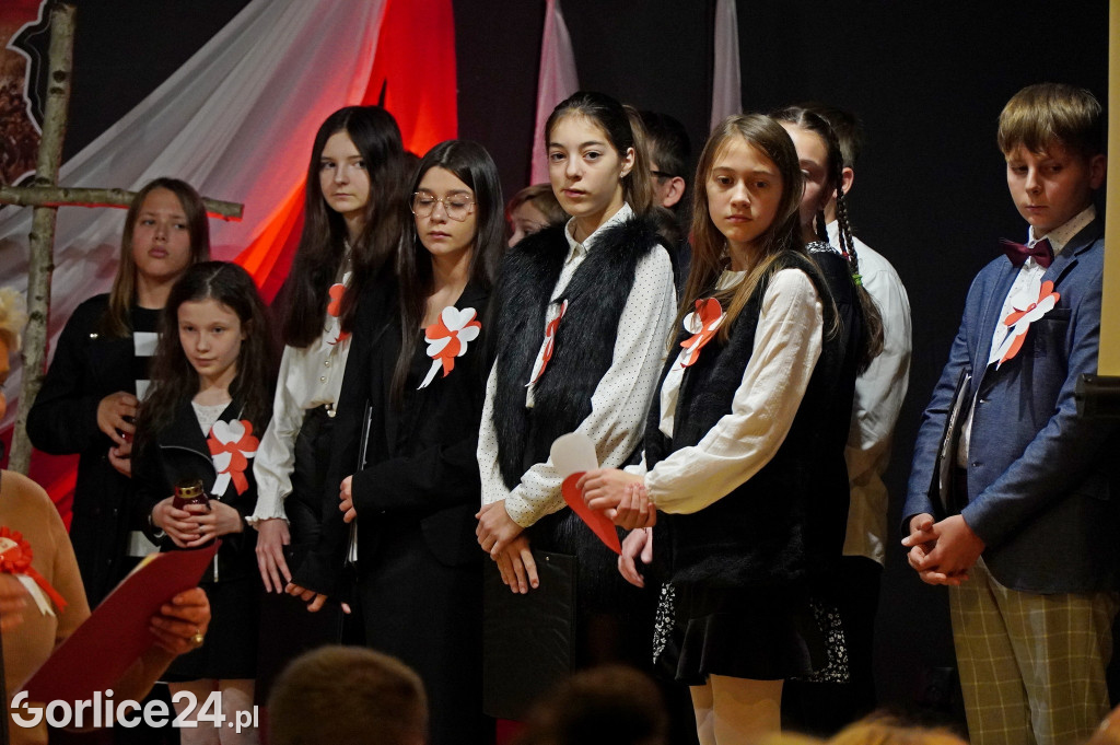 Święto Niepodległości w Gminnym Ośrodku Kultury w Sękowej