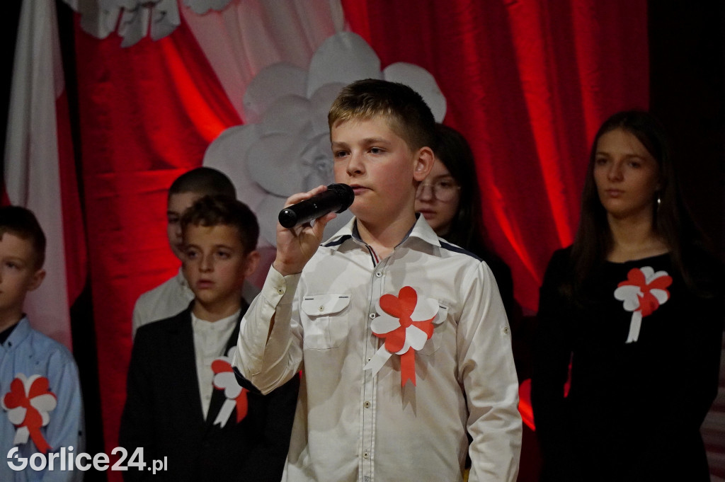 Święto Niepodległości w Gminnym Ośrodku Kultury w Sękowej