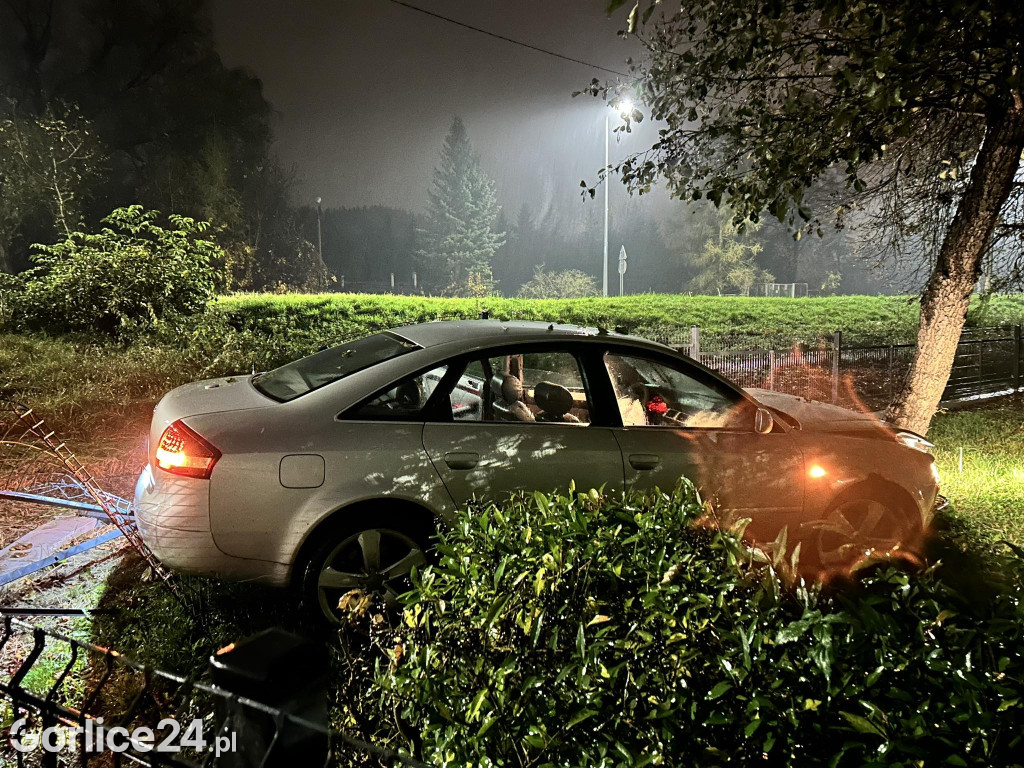 Rozbite audi na ul. Chopina (11.11.)