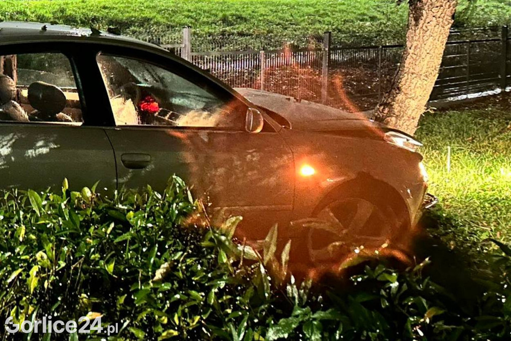 Rozbite audi na ul. Chopina (11.11.)