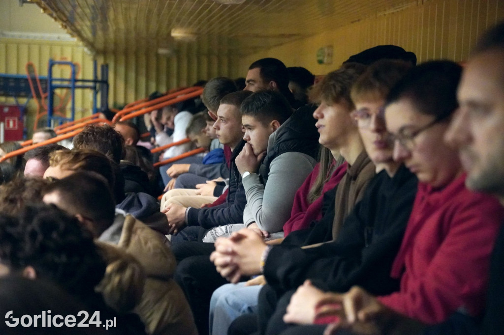 Koszykówka: MKS Gorlice vs. UKS Regis Wieliczka (12.11.)