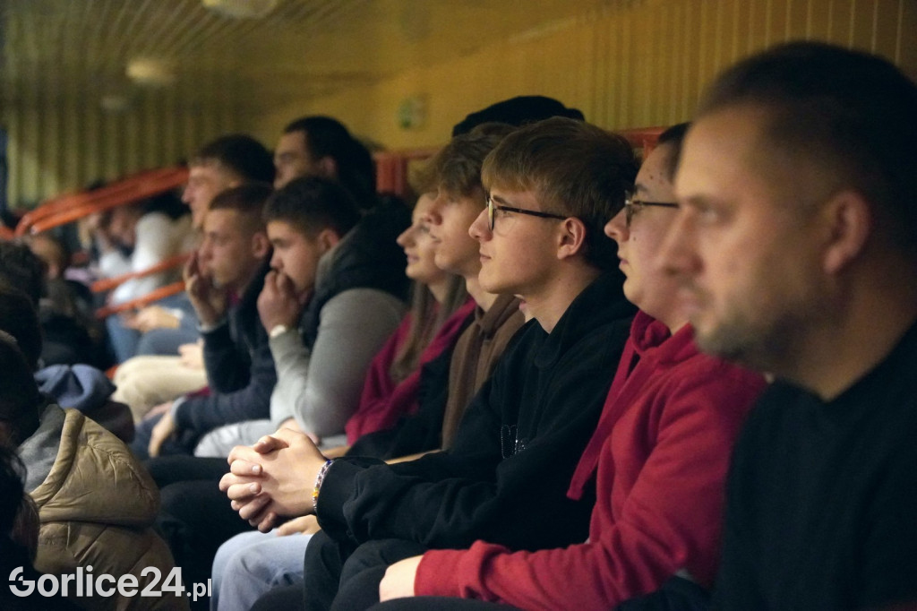 Koszykówka: MKS Gorlice vs. UKS Regis Wieliczka (12.11.)