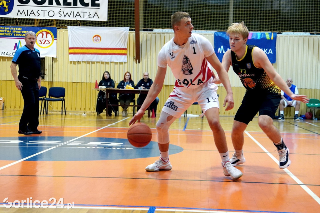 Koszykówka: MKS Gorlice vs. UKS Regis Wieliczka (12.11.)