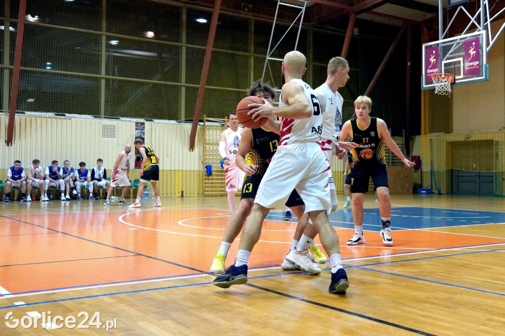 Koszykówka: MKS Gorlice vs. UKS Regis Wieliczka (12.11.)