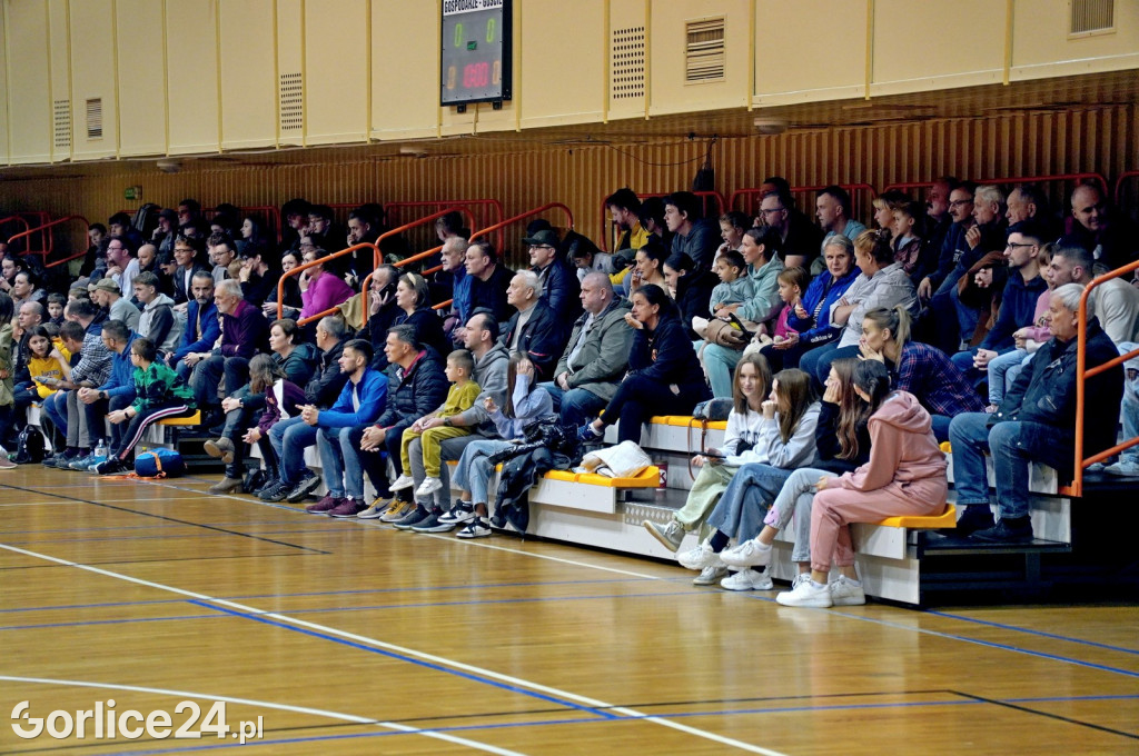 Koszykówka: MKS Gorlice vs. UKS Regis Wieliczka (12.11.)