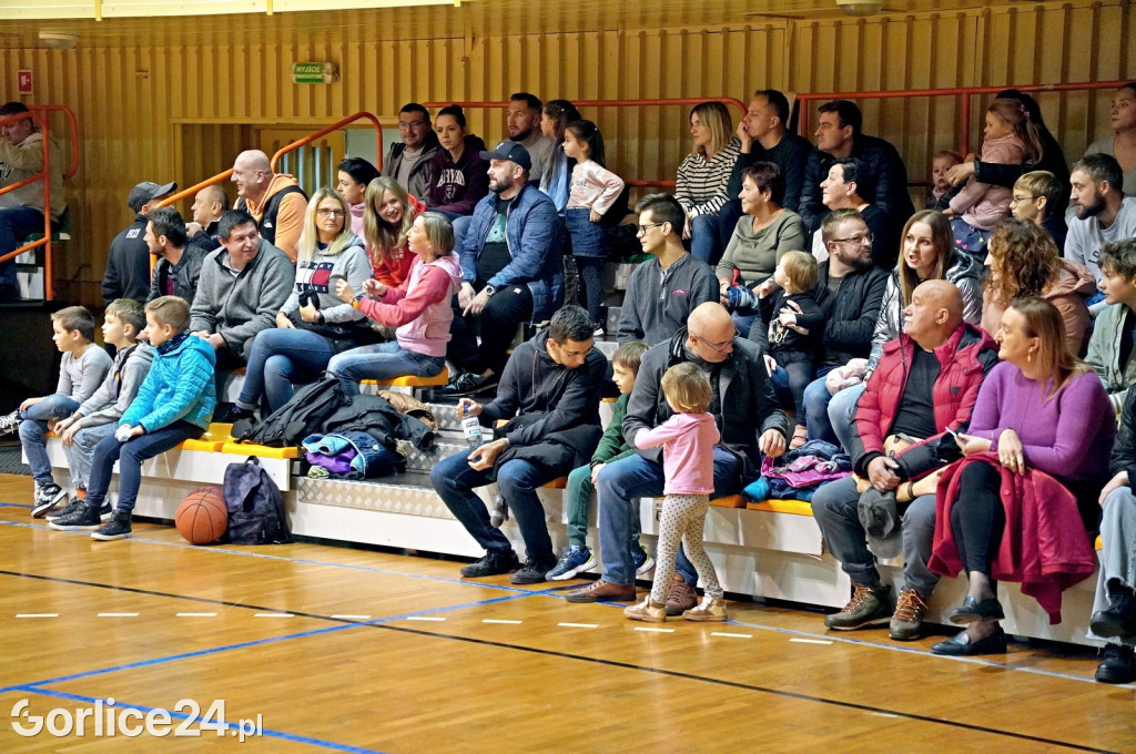 Koszykówka: MKS Gorlice vs. UKS Regis Wieliczka (12.11.)