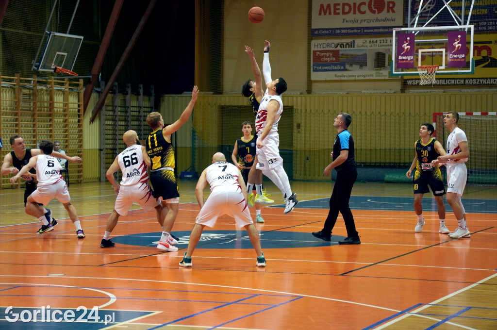 Koszykówka: MKS Gorlice vs. UKS Regis Wieliczka (12.11.)