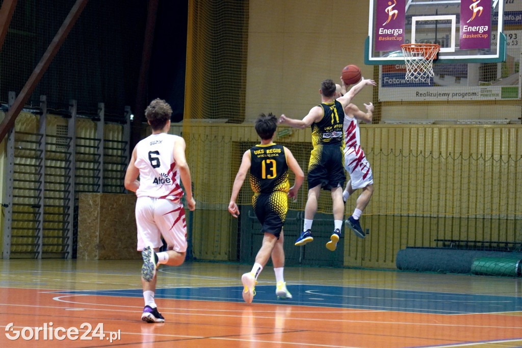 Koszykówka: MKS Gorlice vs. UKS Regis Wieliczka (12.11.)