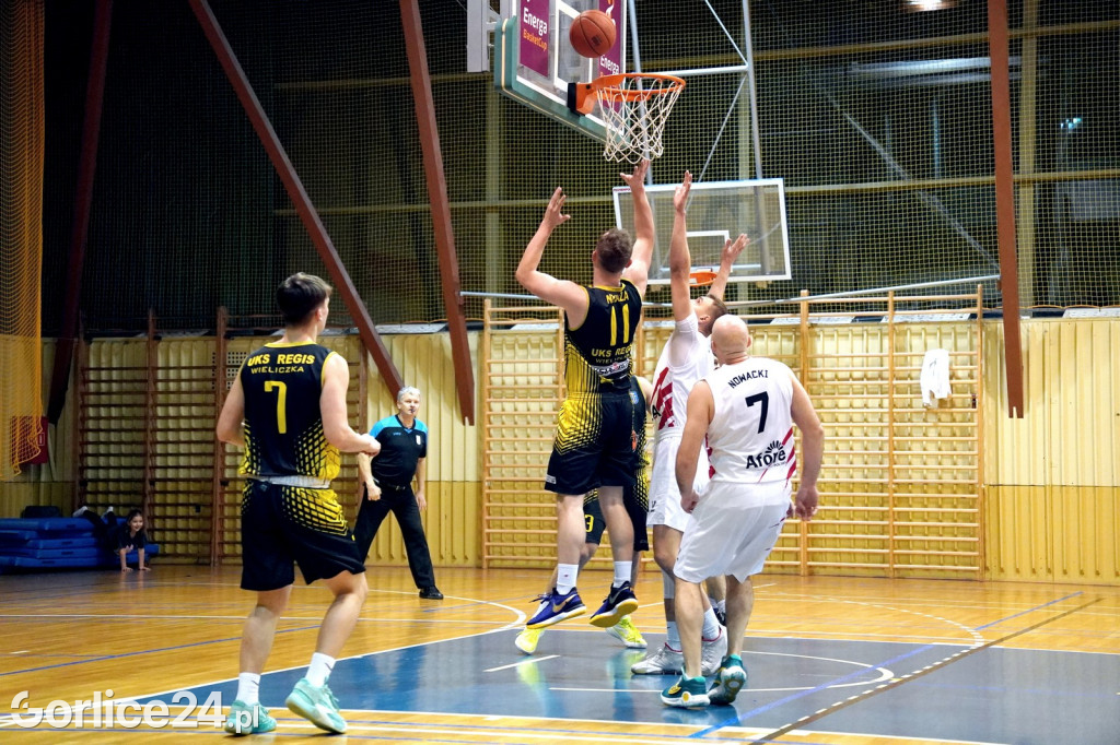 Koszykówka: MKS Gorlice vs. UKS Regis Wieliczka (12.11.)