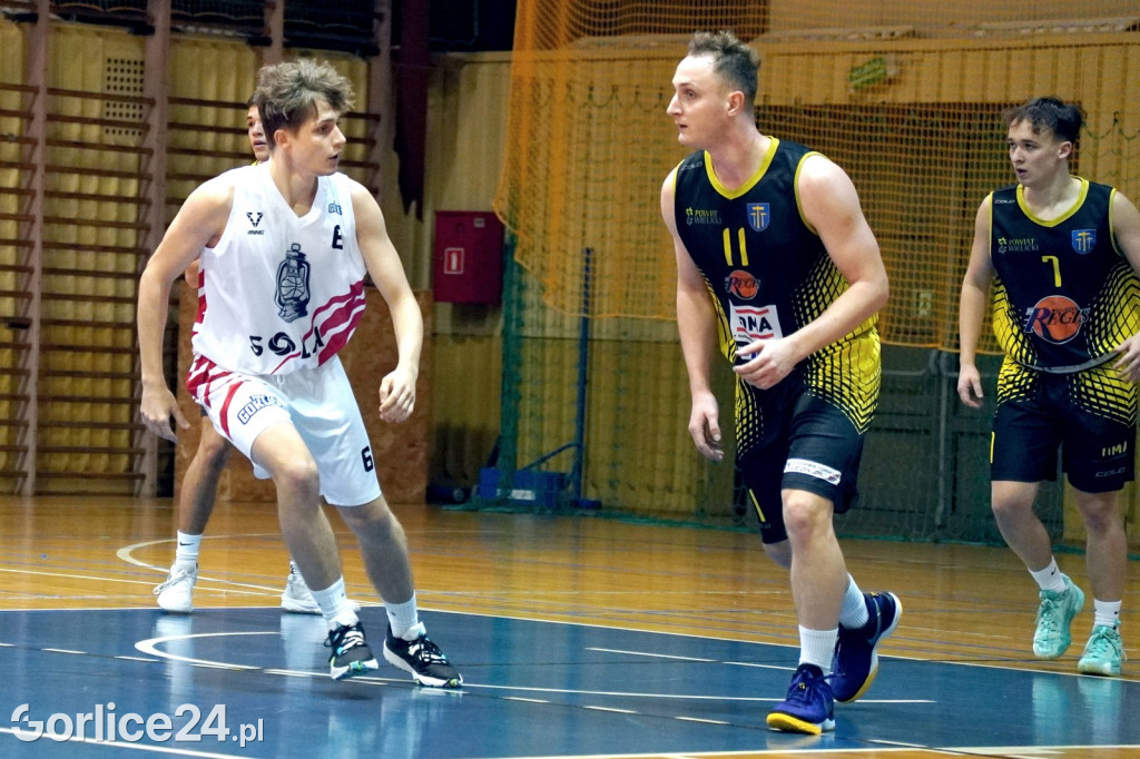 Koszykówka: MKS Gorlice vs. UKS Regis Wieliczka (12.11.)