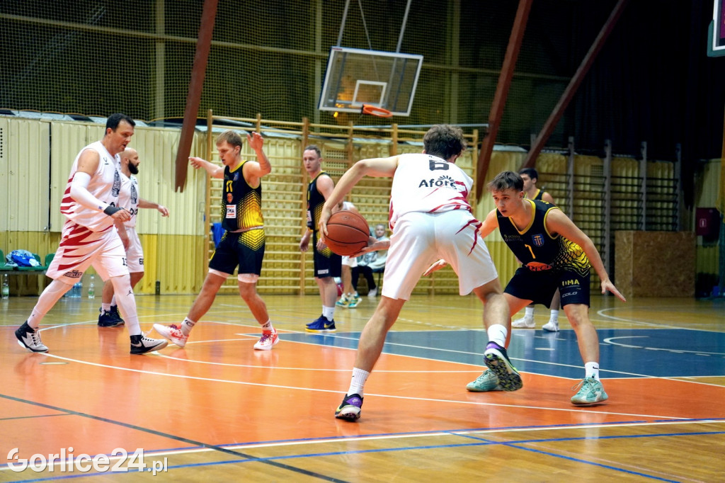 Koszykówka: MKS Gorlice vs. UKS Regis Wieliczka (12.11.)