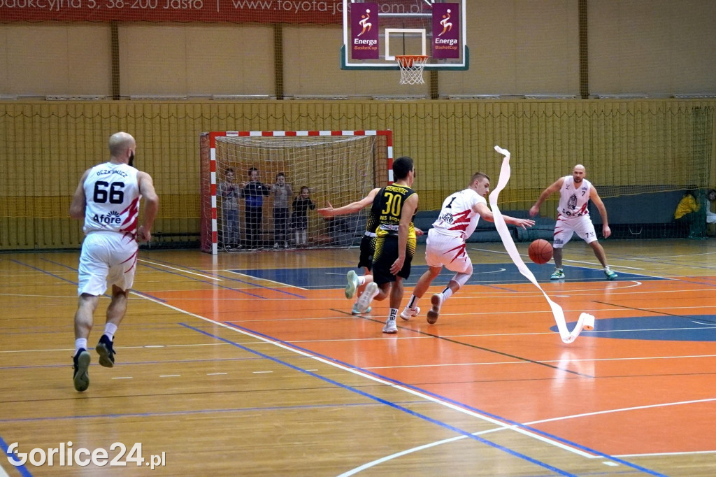 Koszykówka: MKS Gorlice vs. UKS Regis Wieliczka (12.11.)