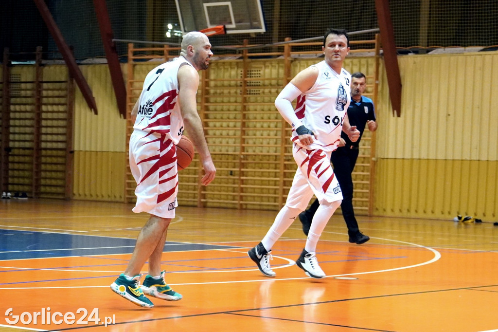 Koszykówka: MKS Gorlice vs. UKS Regis Wieliczka (12.11.)