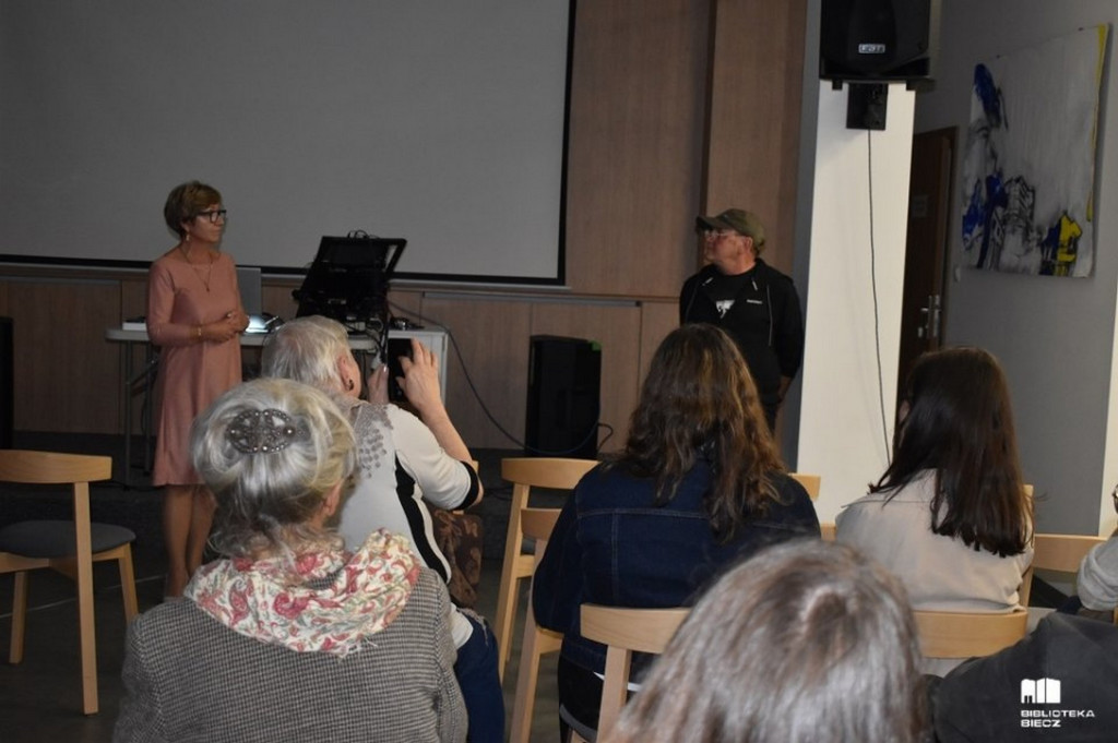 COSMOMUSIC koncert audiowizualny Tadeusza Łuczejki
