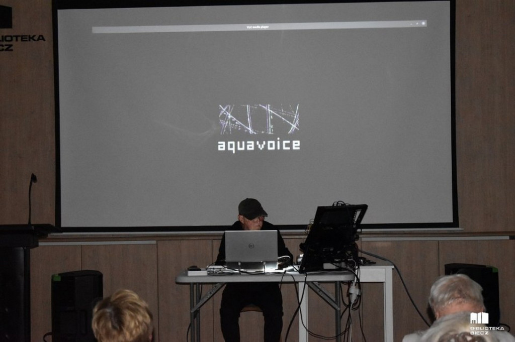COSMOMUSIC koncert audiowizualny Tadeusza Łuczejki