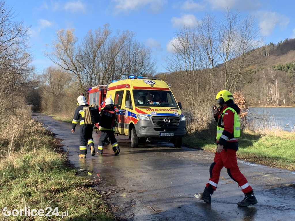 Rowerek wodny przewrócony na Klimkówce (24.11.)