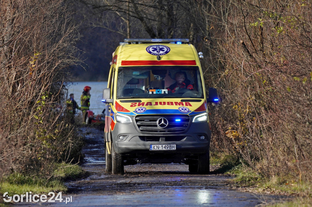 Rowerek wodny przewrócony na Klimkówce (24.11.)