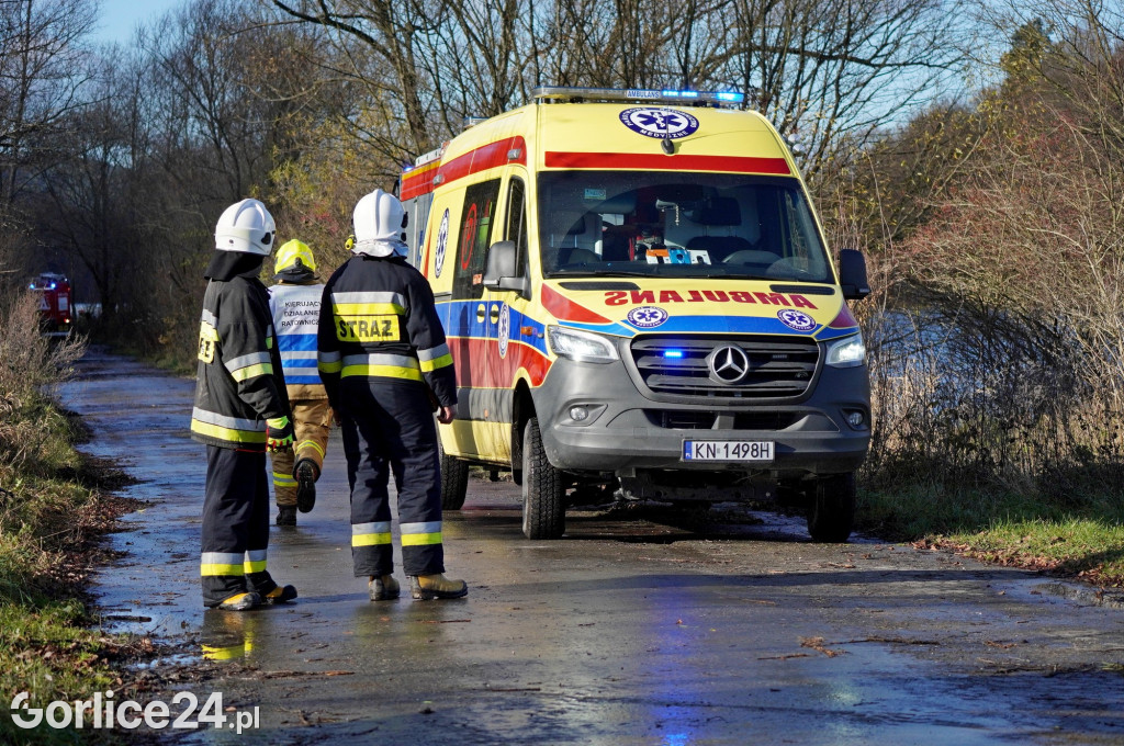 Rowerek wodny przewrócony na Klimkówce (24.11.)