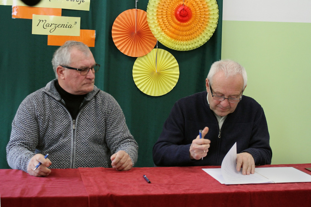 Rozpoczęcie budowy hali sportowej w Ropie 24.11