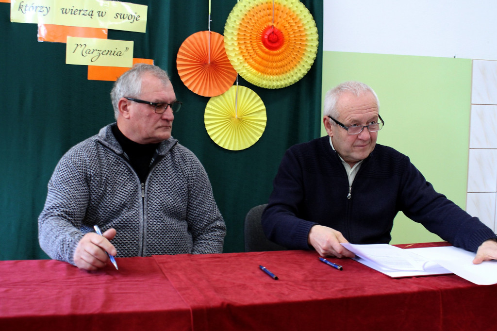 Rozpoczęcie budowy hali sportowej w Ropie 24.11