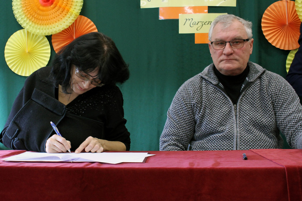 Rozpoczęcie budowy hali sportowej w Ropie 24.11