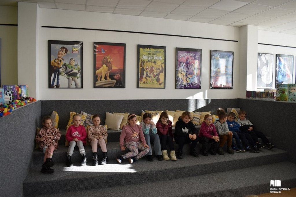 Czytanie wierszów w bibliotece Biecz 24.11