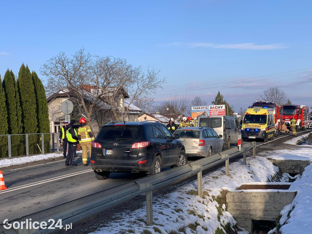 Ropica Polska. Wypadek przy wodociągach (30.11.)