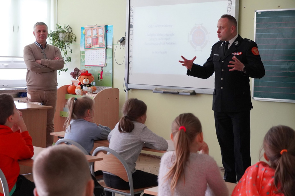 Szkolenia z pierwszej pomocy w SP w Kobylance 30.11