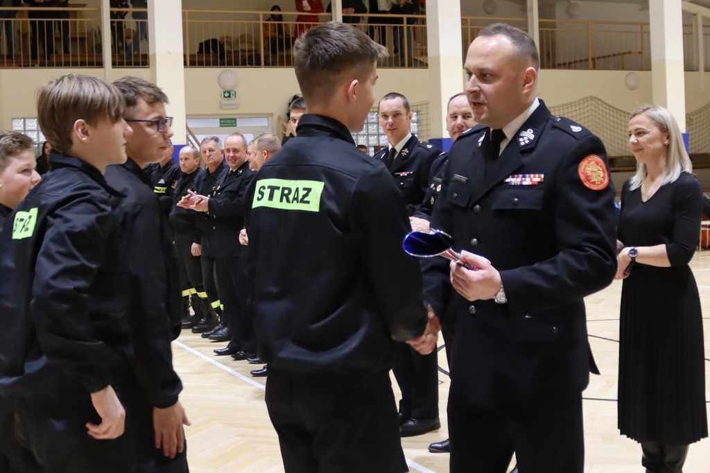  Gminne halowe zawody strażaków w Siedliskach 03.12.2023