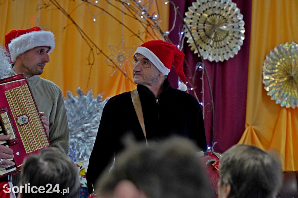 Święty Mikołaj w Domu Pomocy Społecznej (06.12)